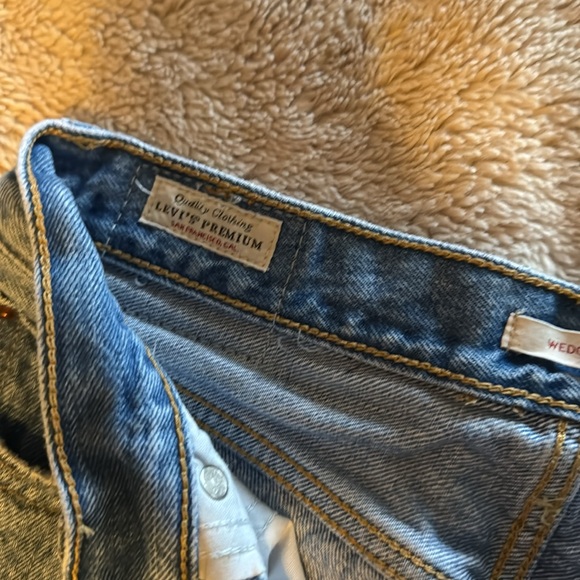 Levi’s Wedgie Straight - Picture 4 of 7